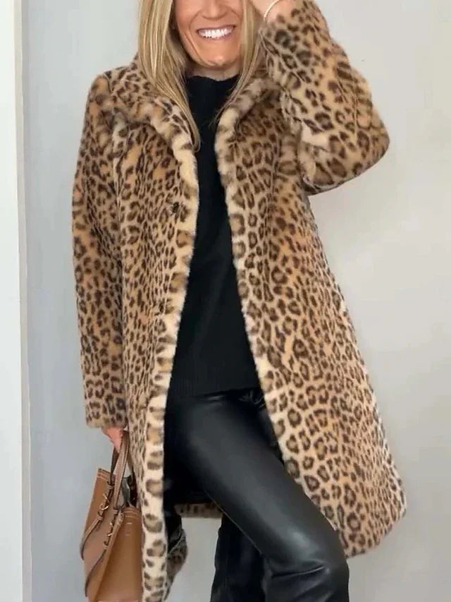 Cappotto maculato invernale alla moda
